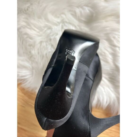 White House black market heels black with bow size 6.5 new but a bit of dry rot - Picture 6 of 8